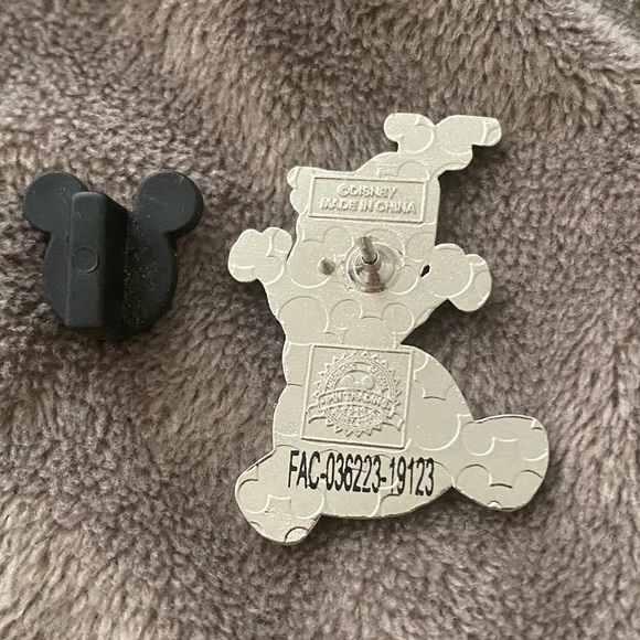 Olaf Frozen Disney Trading Pin ❄️ - Picture 4 of 4